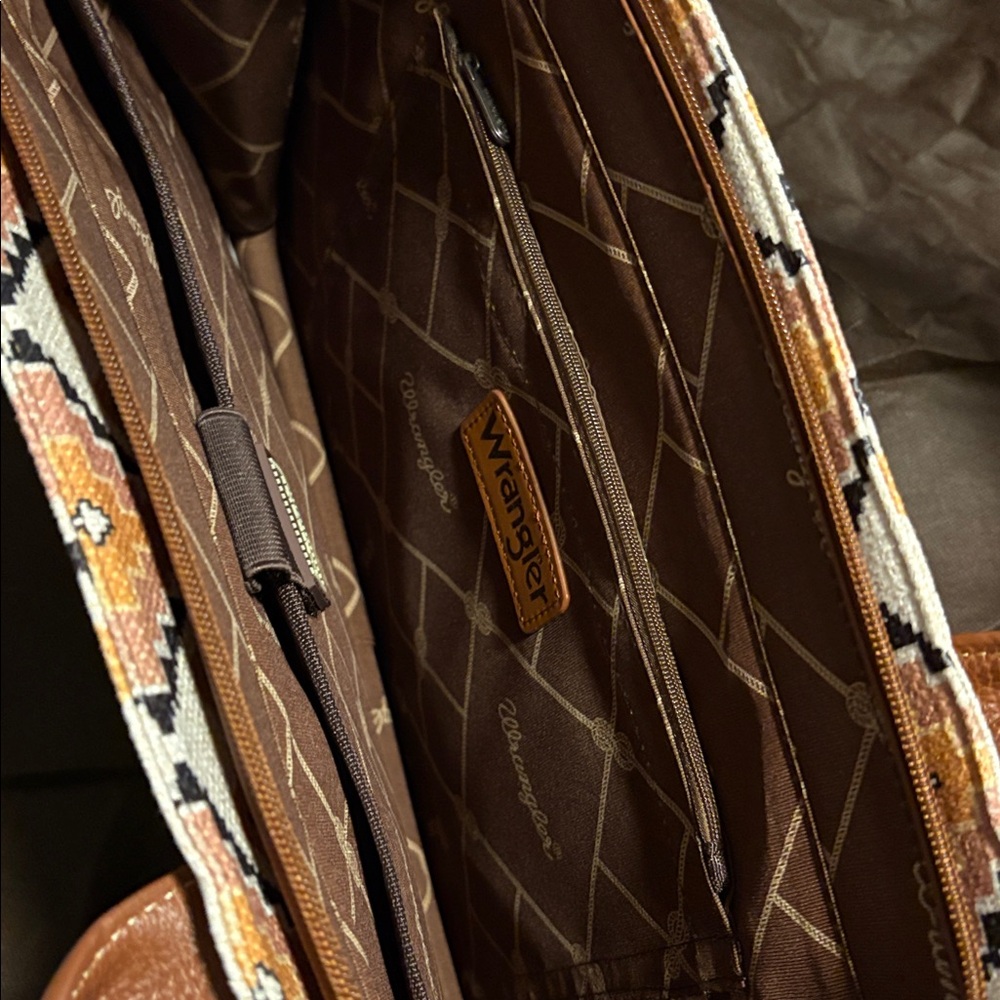 Wrangler Women's Tote with Geometric Design - Cream, Brown, and yellow - Picture 3 of 4